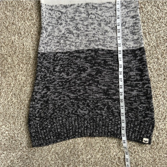 Roxy White Grey Striped Colorblock Long Sleeve Sweater Mini Dress Winter Medium - Picture 6 of 6